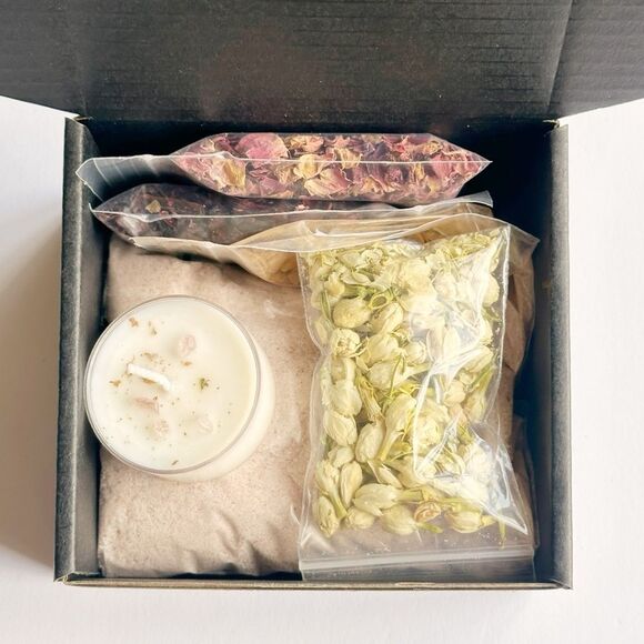 Divine Feminine Self-Love Salt Bowl Kit - Pink Himalayan Salt, Herbs, Tealight - Picture 5 of 6